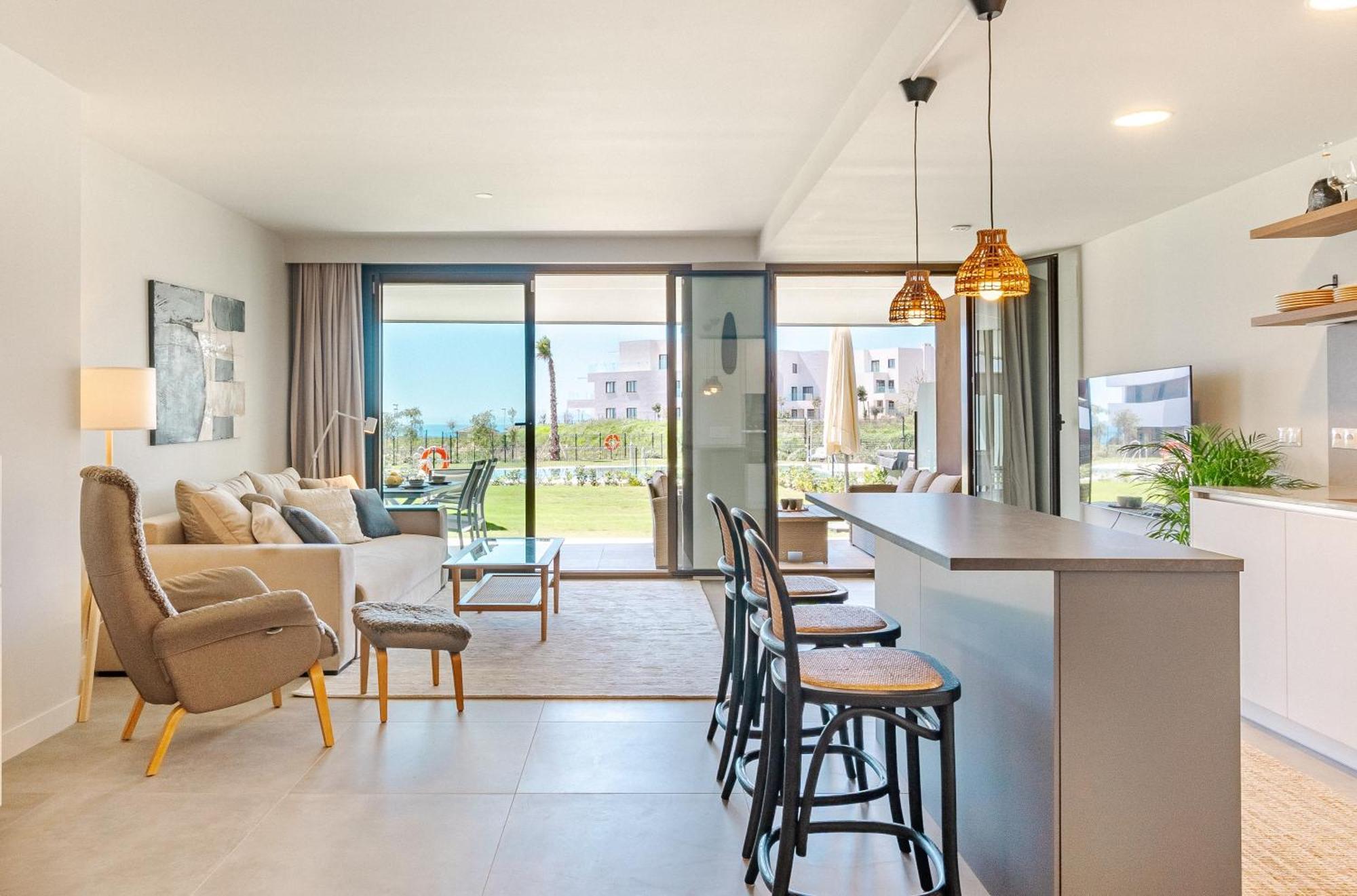 12 La Sabina Pool View Apartment Estepona