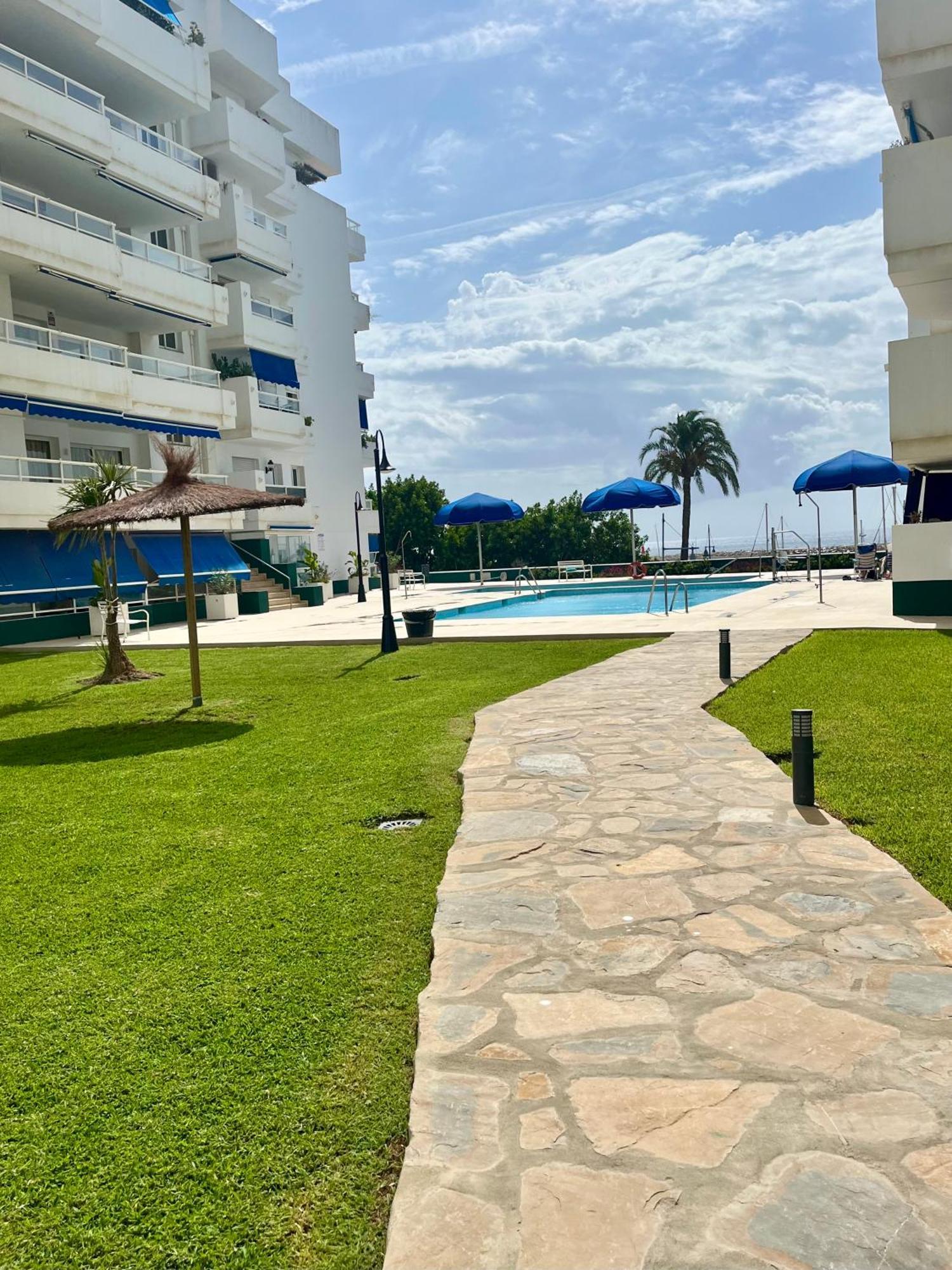 New Flat With Outdoor Pools In Puerto De Estepona