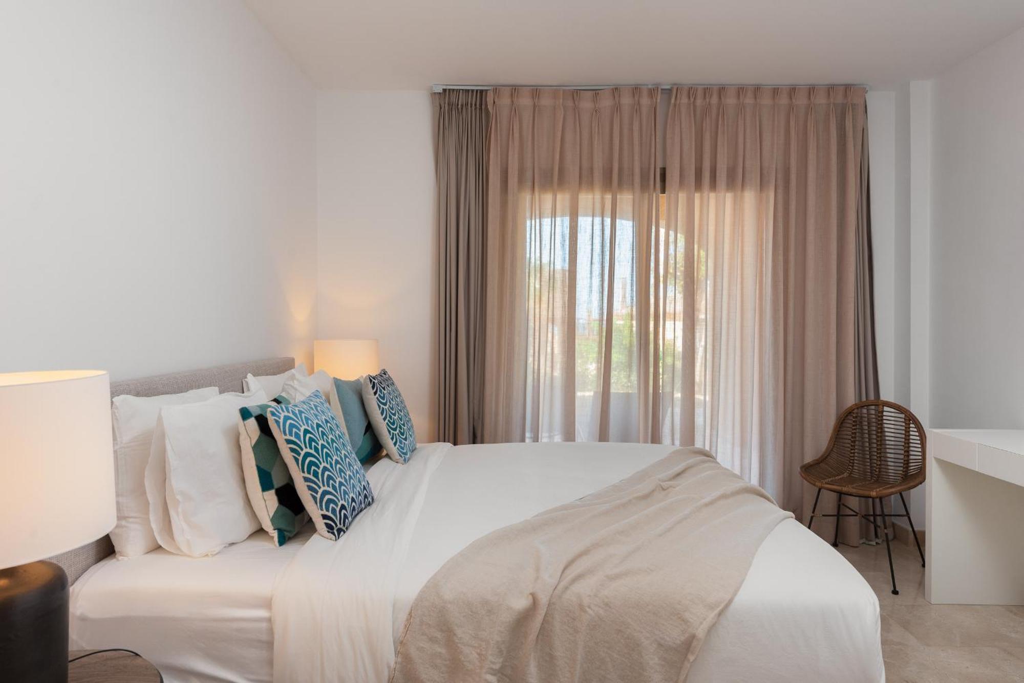 Bright 3-bedroom With Sunset Views Apartment *