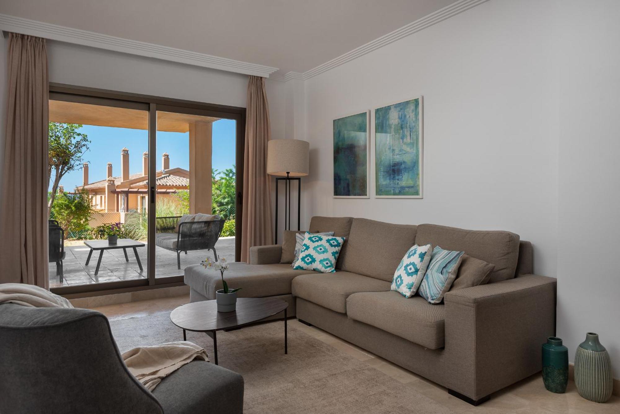 Bright 3-bedroom With Sunset Views Estepona