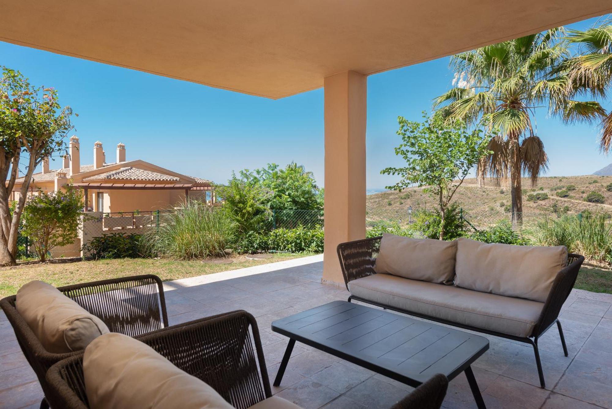 Bright 3-bedroom With Sunset Views Apartment
