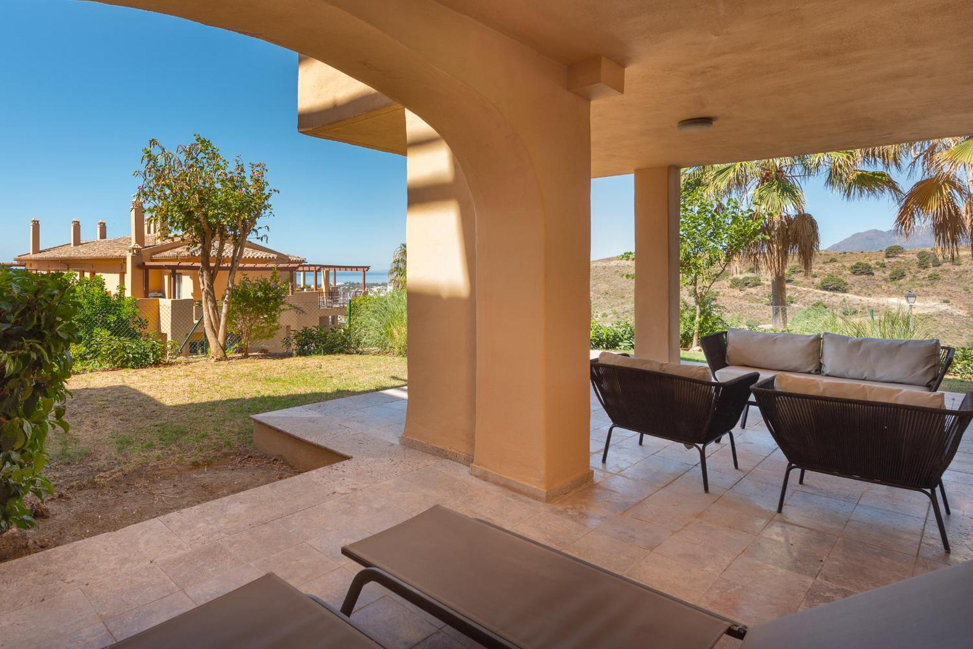 Apartment Bright 3-bedroom With Sunset Views Estepona