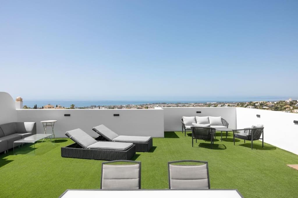 Apartment Lovely Two Bedroom With Panoramic Sea Views *
