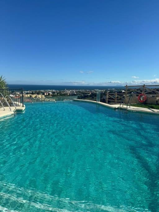 Apartment Lovely Two Bedroom With Panoramic Sea Views