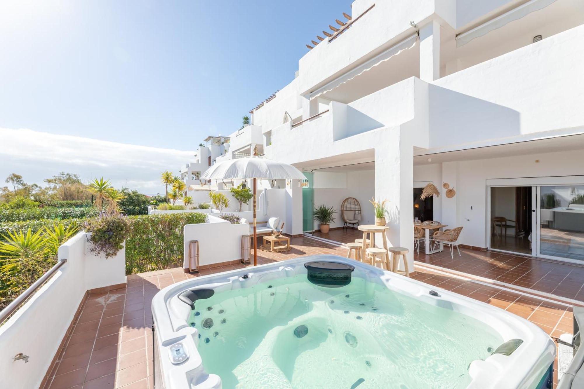 Ground Floor Met Jacuzzi Apartment Estepona