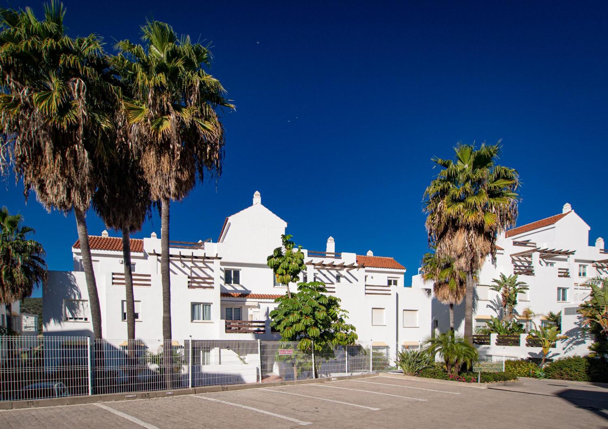 2060-newly Furnished 2 Bedrooms With Golf Estepona