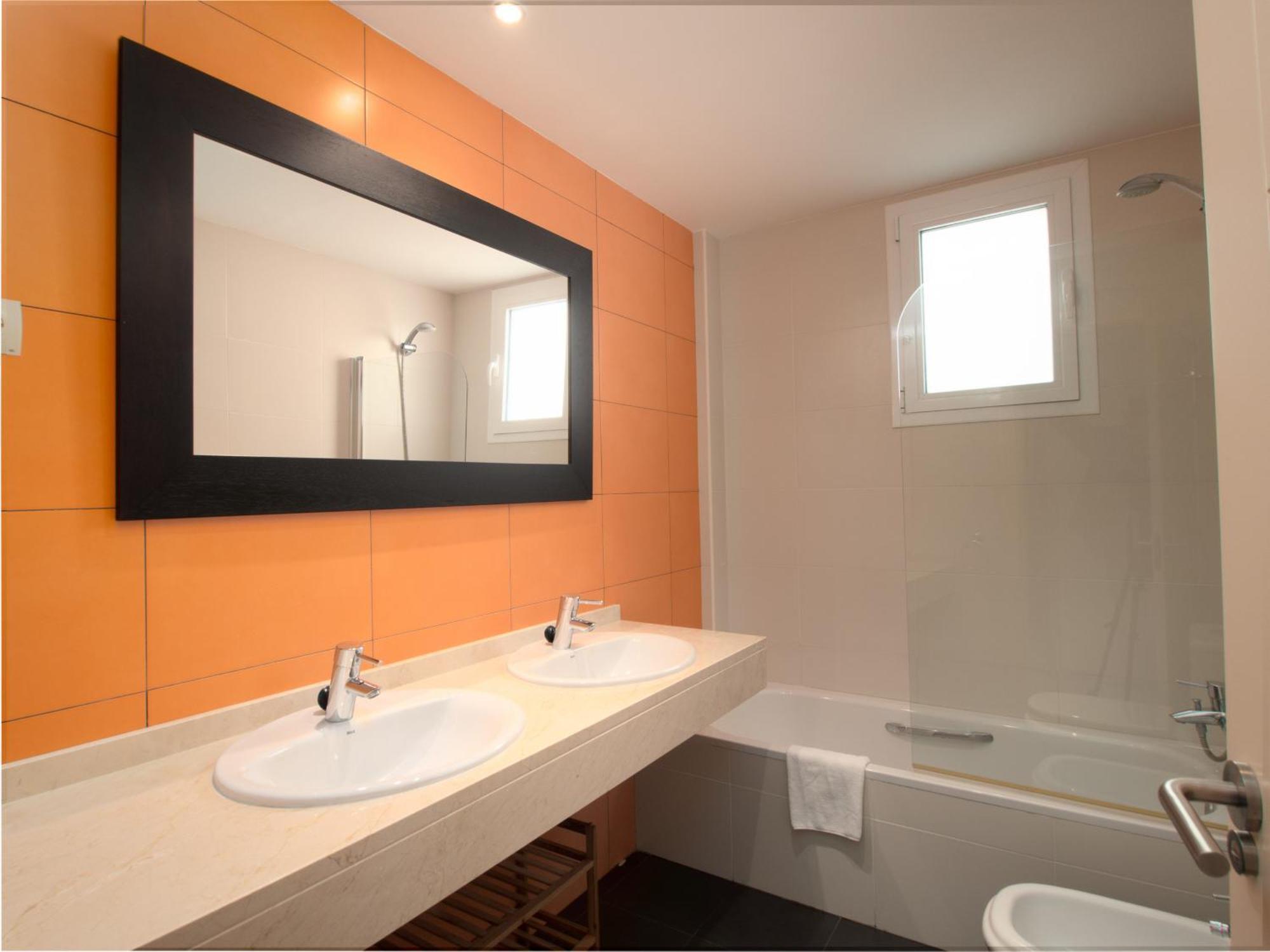 2060-newly Furnished 2 Bedrooms With Golf * Estepona