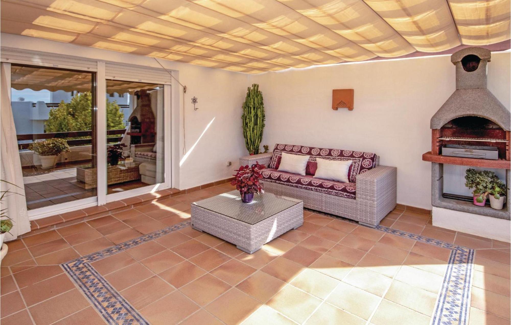 Cozy In With Swimming Pool Estepona