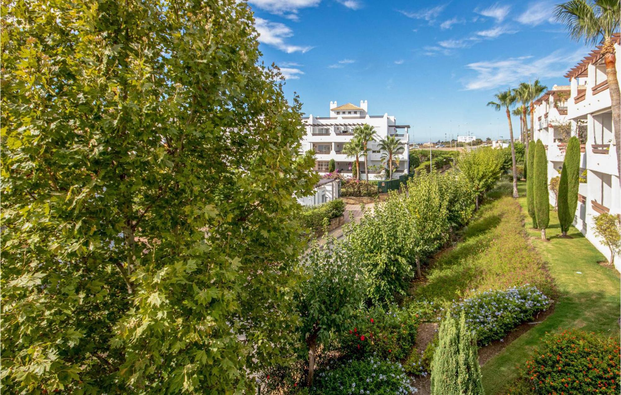 Cozy In With Swimming Pool Estepona