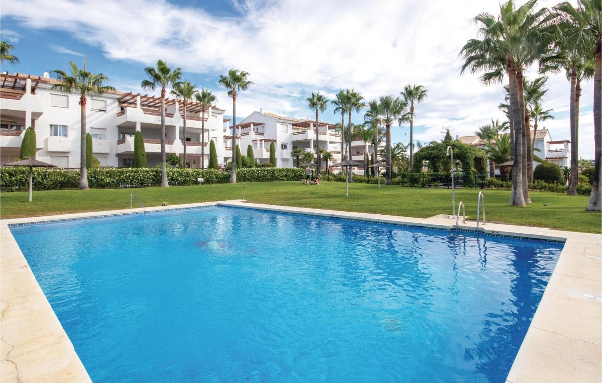 Cozy In With Swimming Pool Estepona