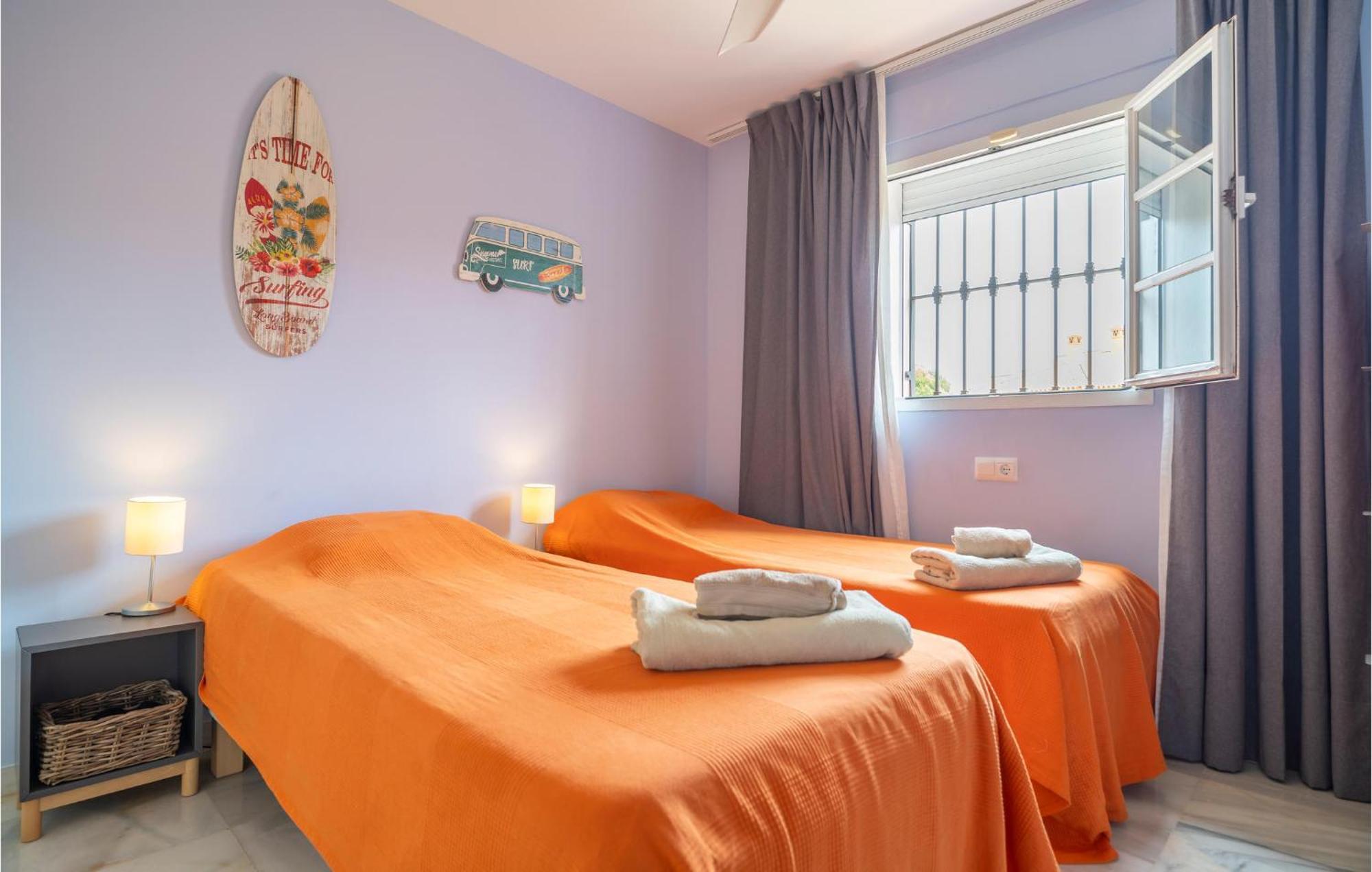 Holiday home 3 Bedroom Gorgeous In Estepona