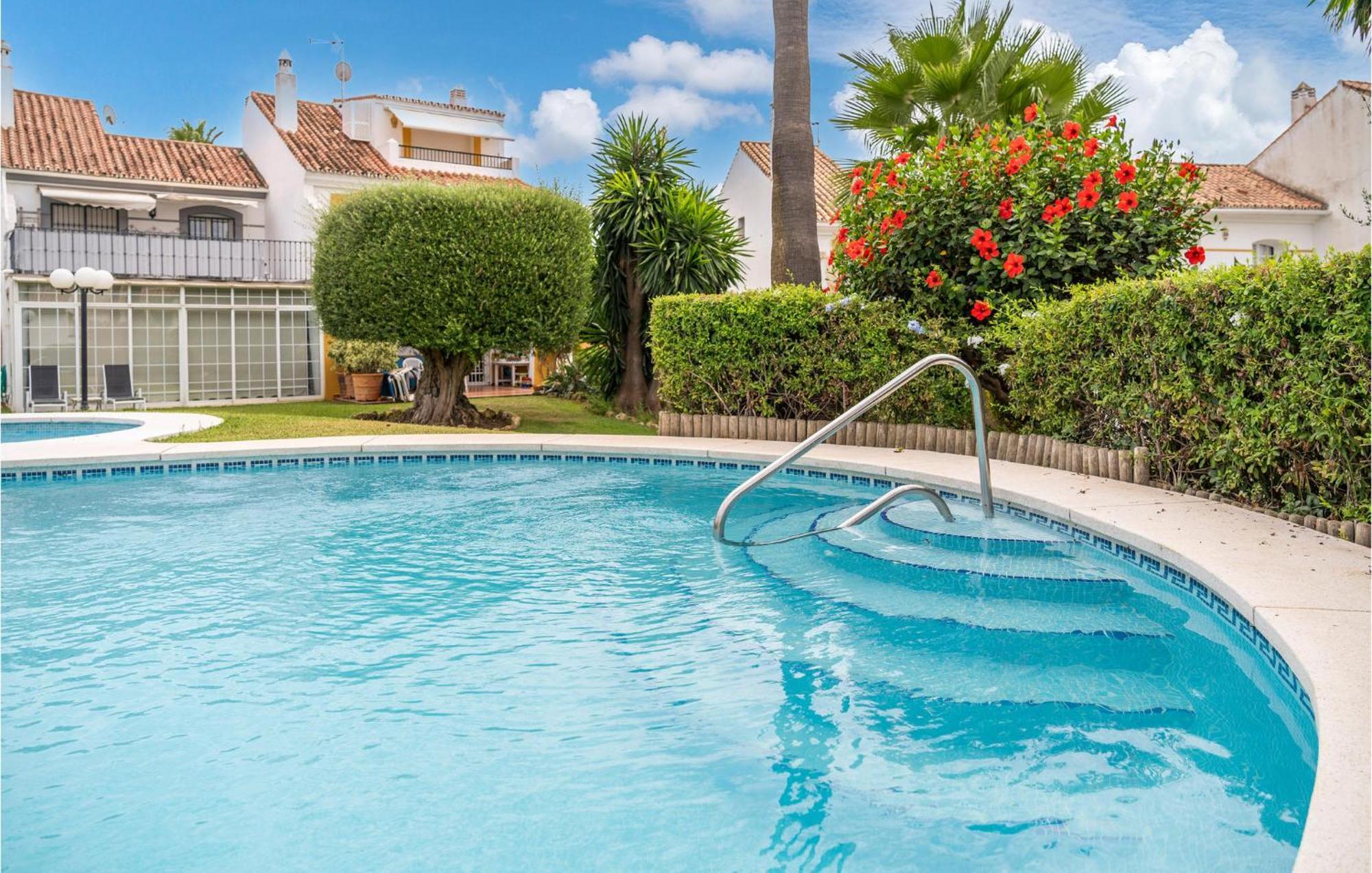 3 Bedroom Gorgeous In Holiday home