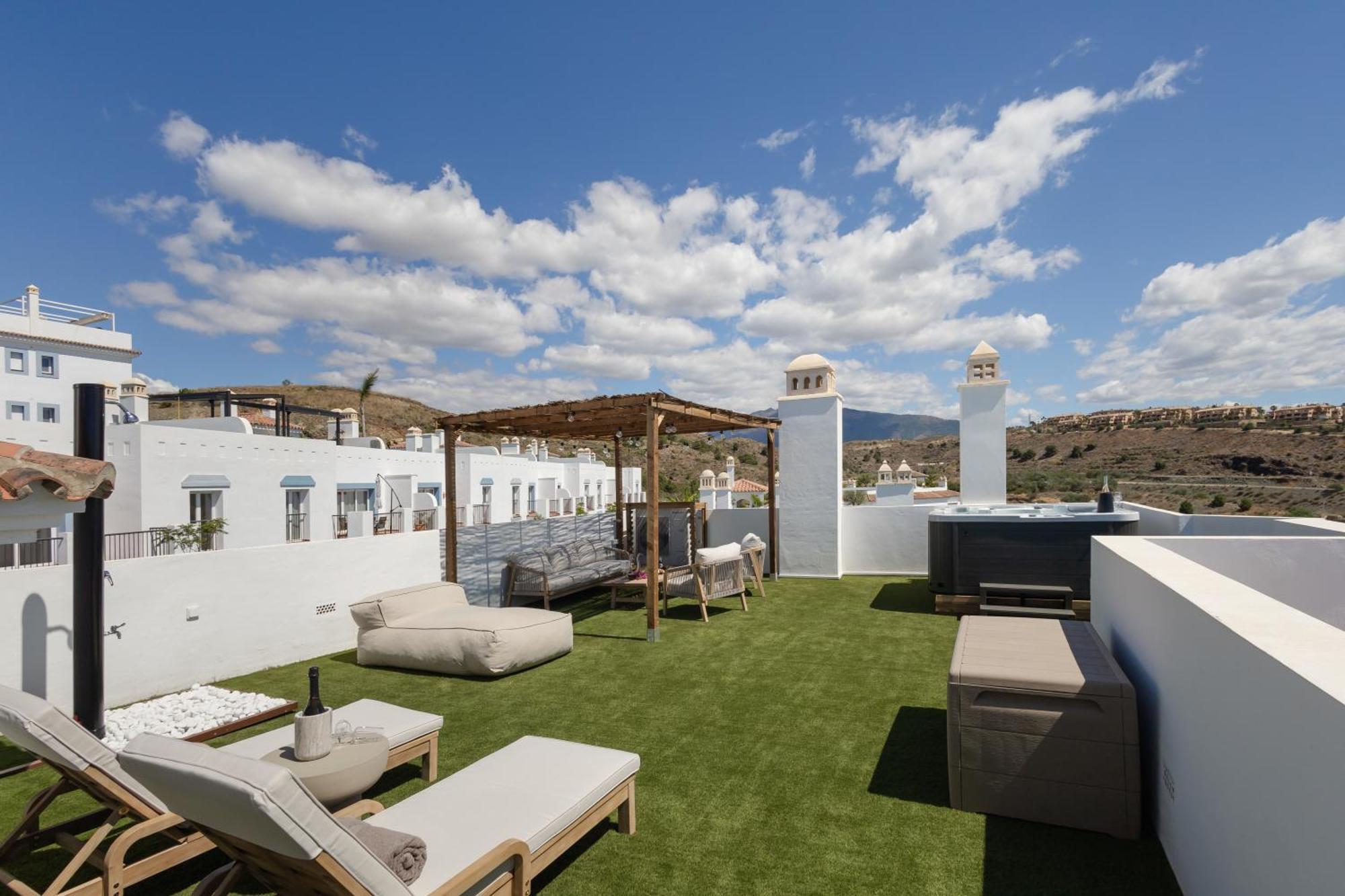 Luxe Penthouse In Golf Paradijs * Estepona
