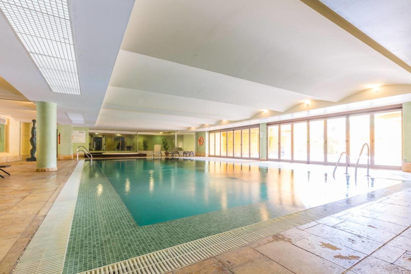 Beachside Duplex Penthouse, Close To Town