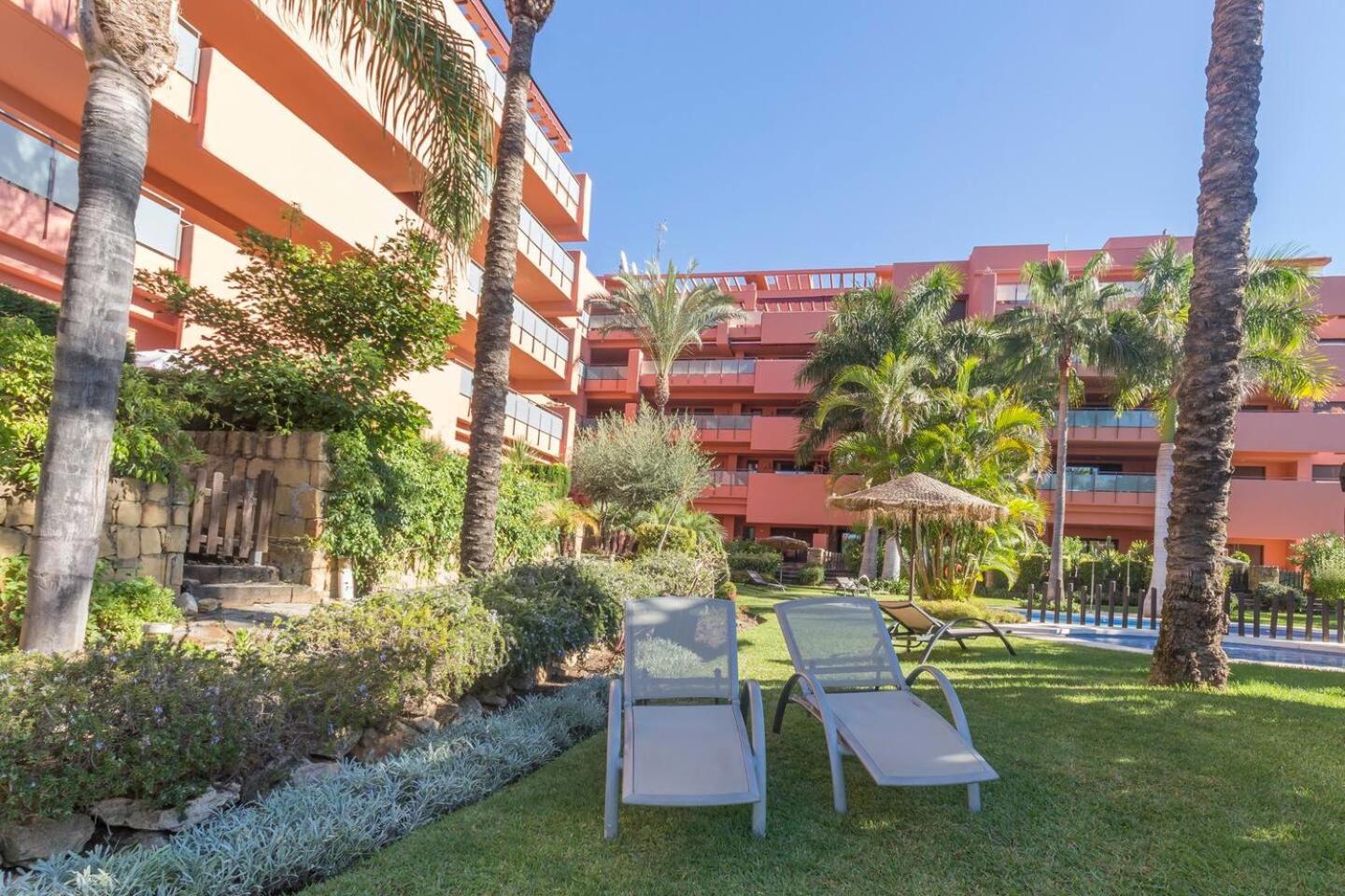 Apartment Beachside Duplex Penthouse, Close To Town *