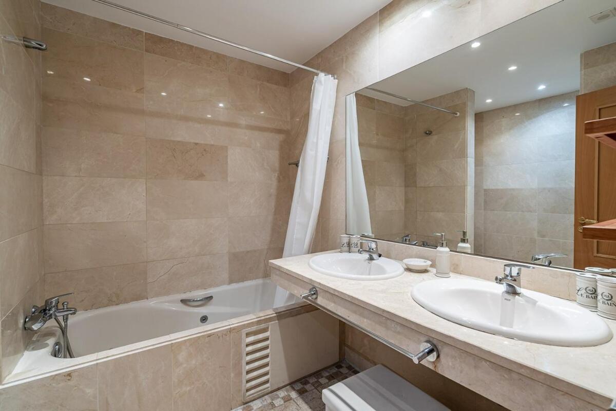 Apartment Beautiful In Residential Complex Estepona