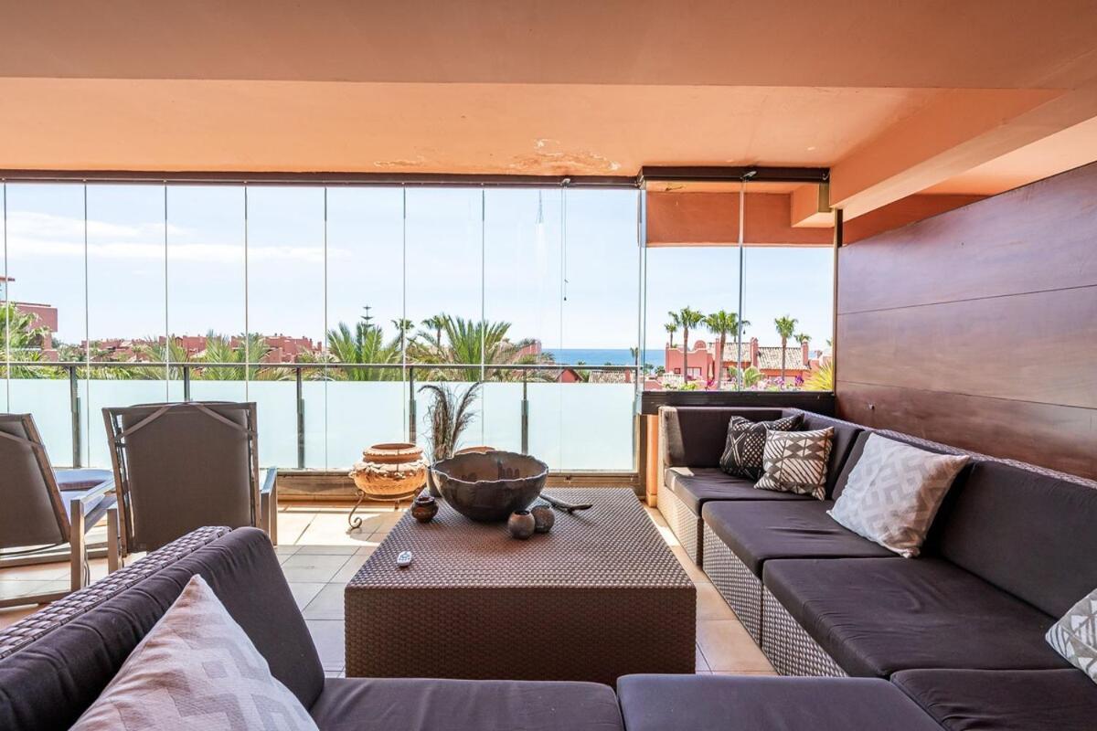 Beautiful In Residential Complex Apartment
