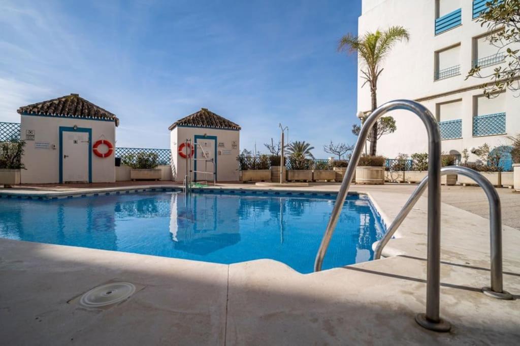 2 Bed Sea View Perfect Location Apartment