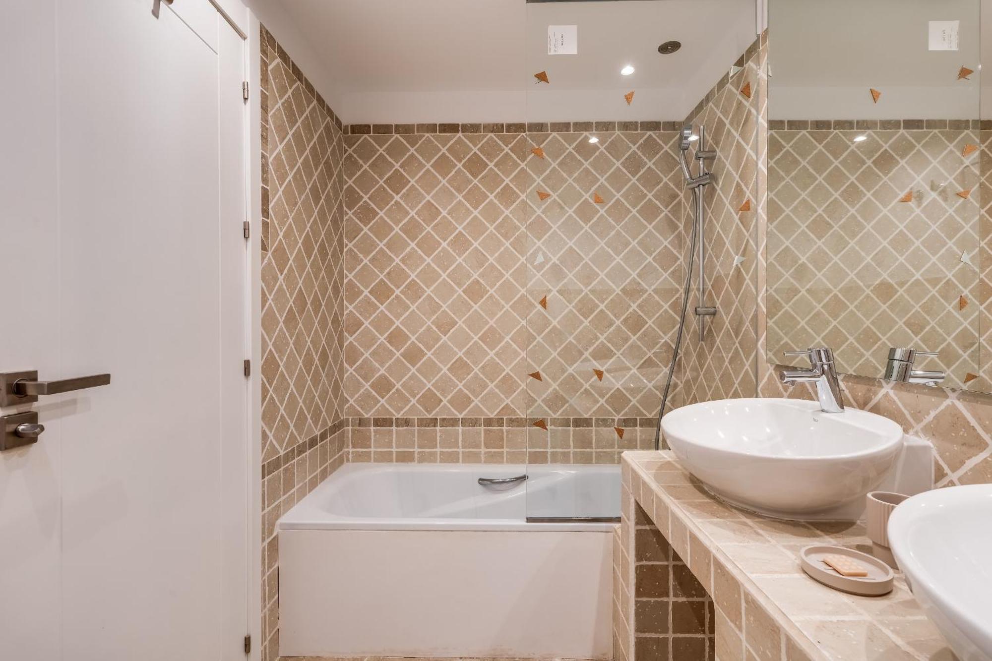 Prachtig Penthouse Met Jacuzzi Estepona