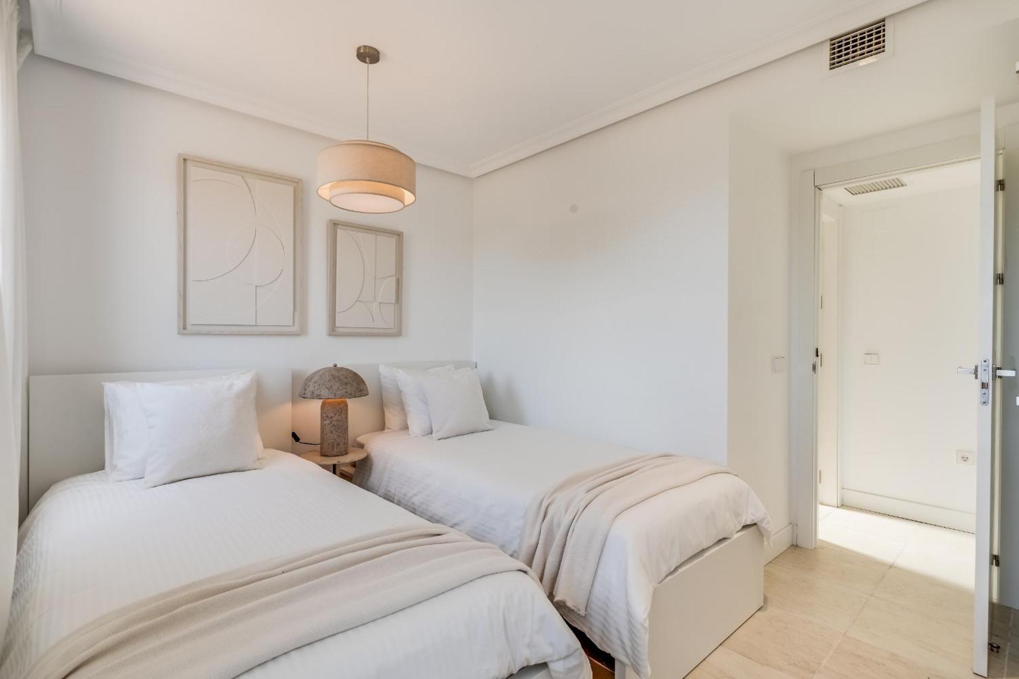 Prachtig Penthouse Met Jacuzzi Estepona