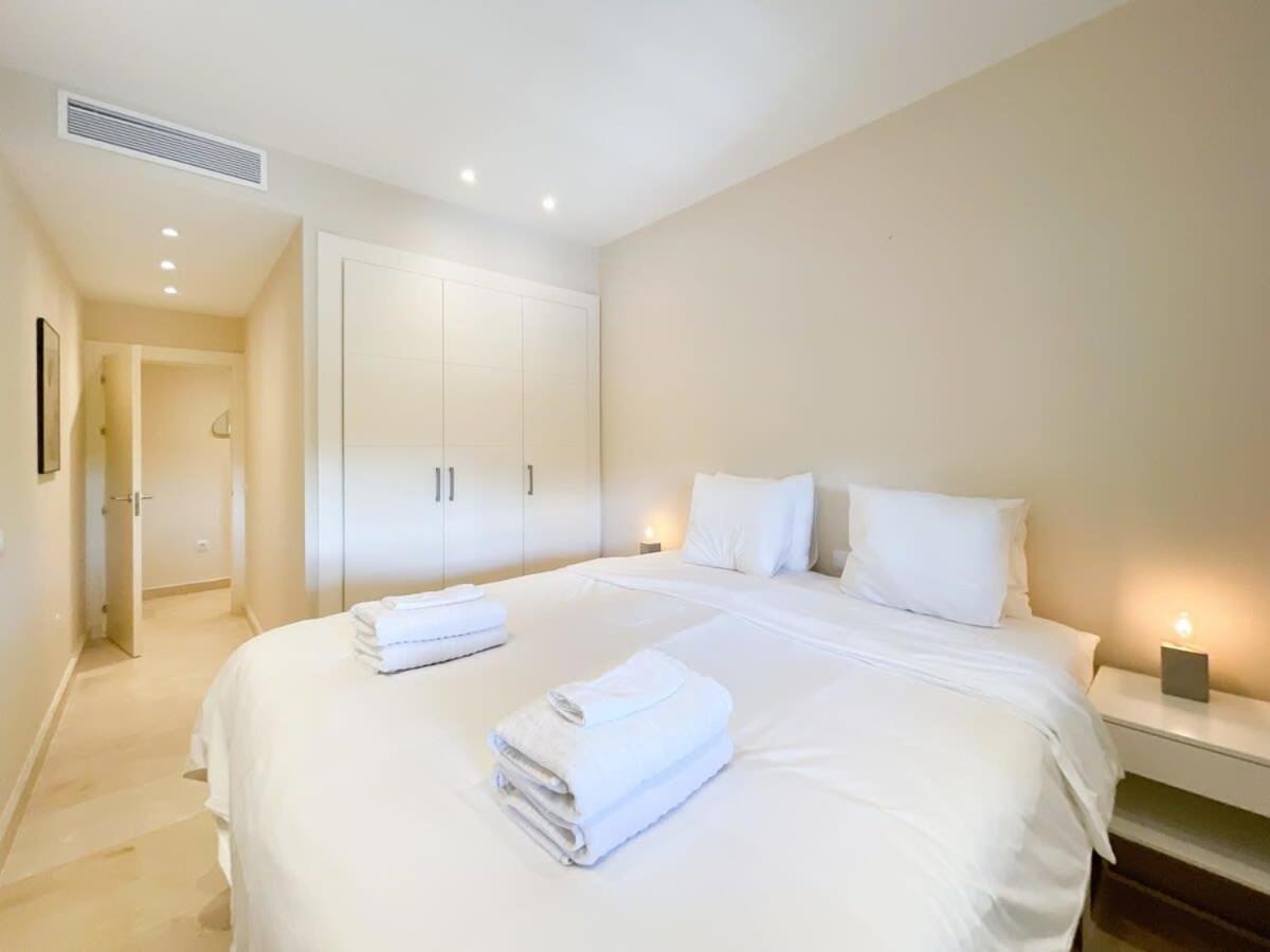 Apartment Hoyo19 2 Luxury Views Pools Parking Paddle Golf Estepona