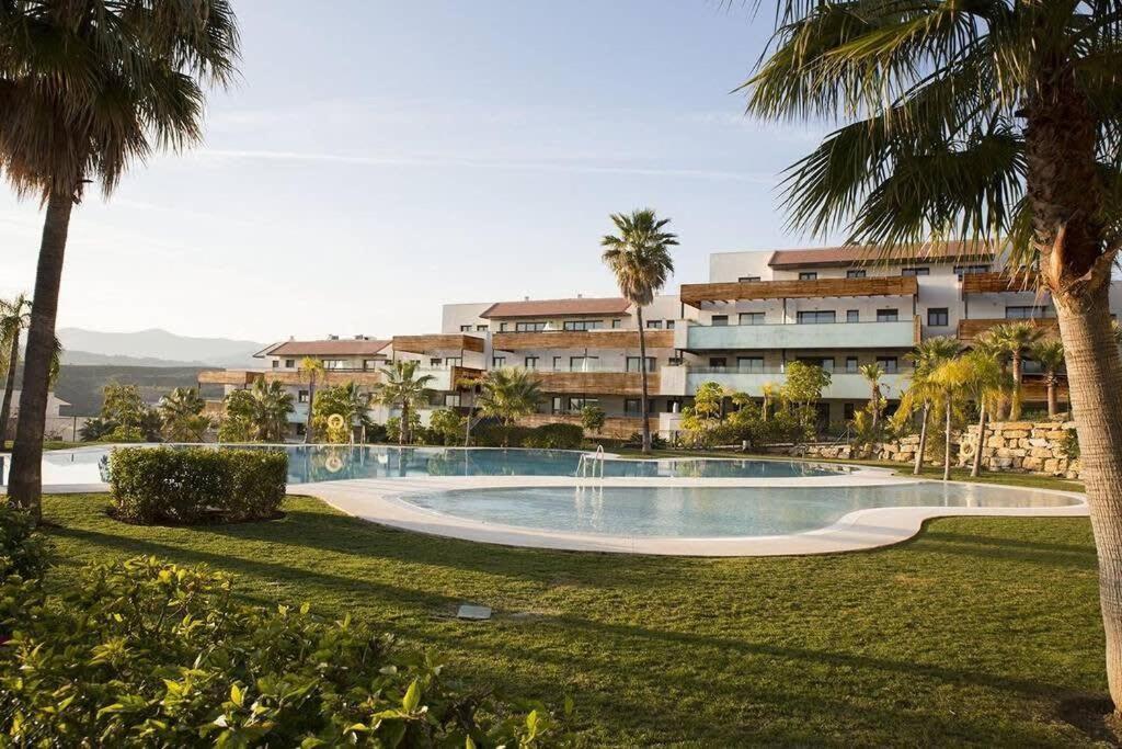Apartment Hoyo19 2 Luxury Views Pools Parking Paddle Golf Estepona