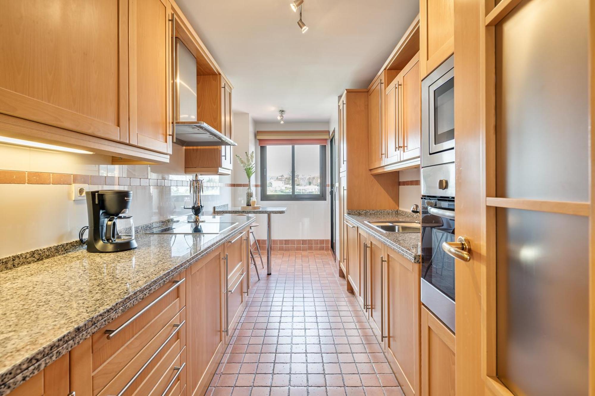 Beachside Duplex Penthouse, Close To Town