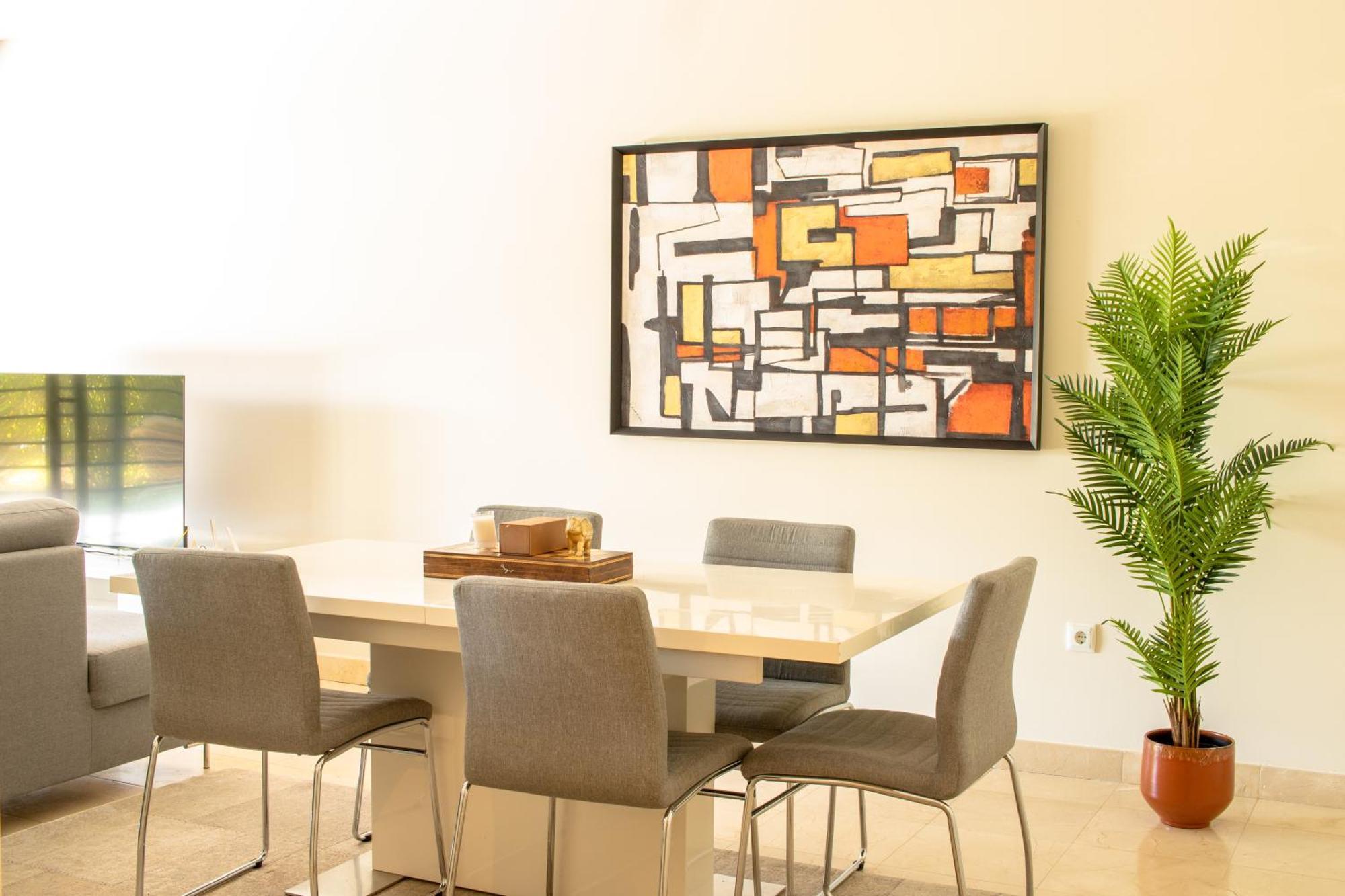 Bajo Encantador Y Familiar En Benahavis Appartement *
