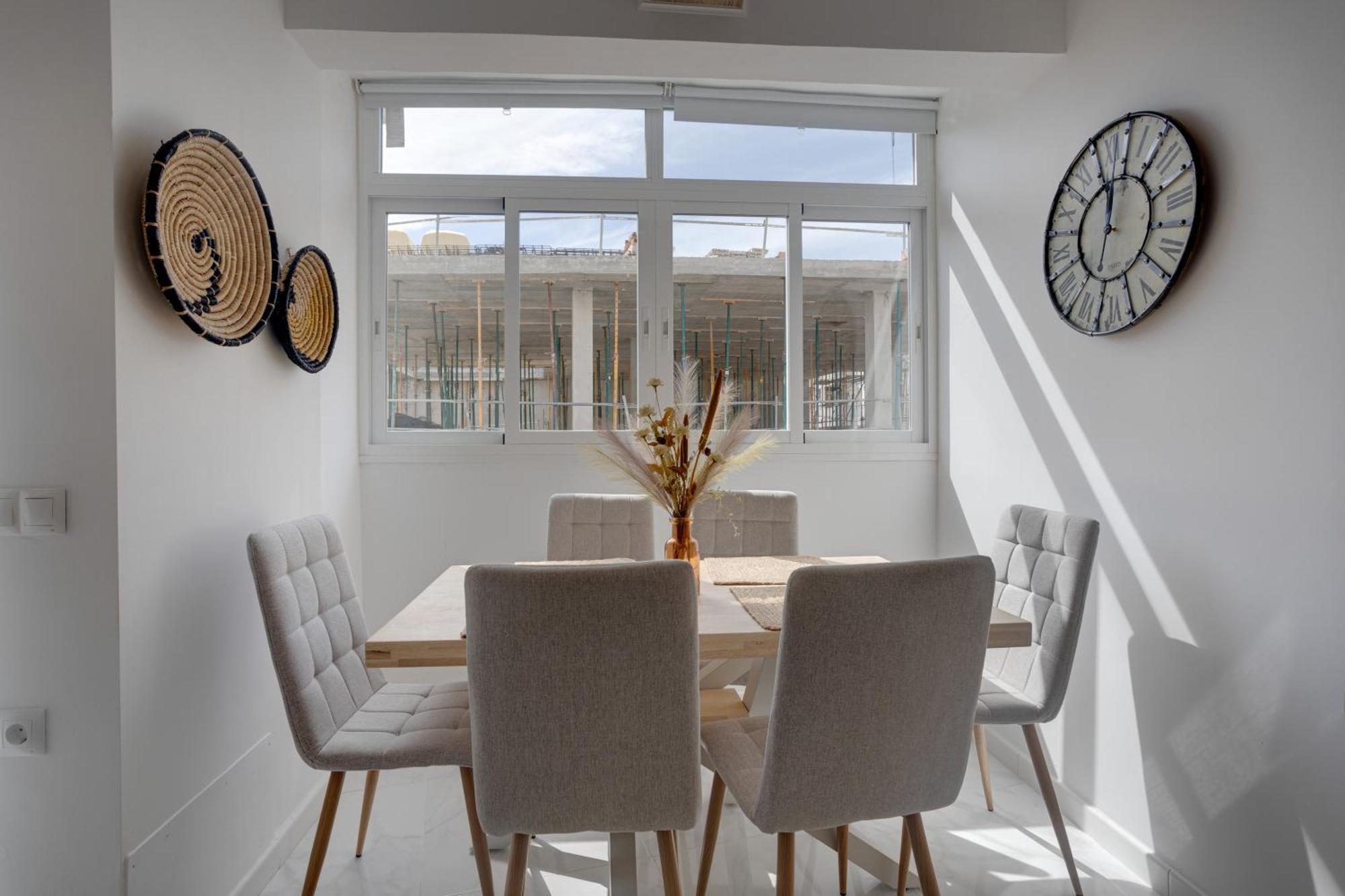 New 3 Bedrooms 100 Meters To Rada Old Town Apartment
