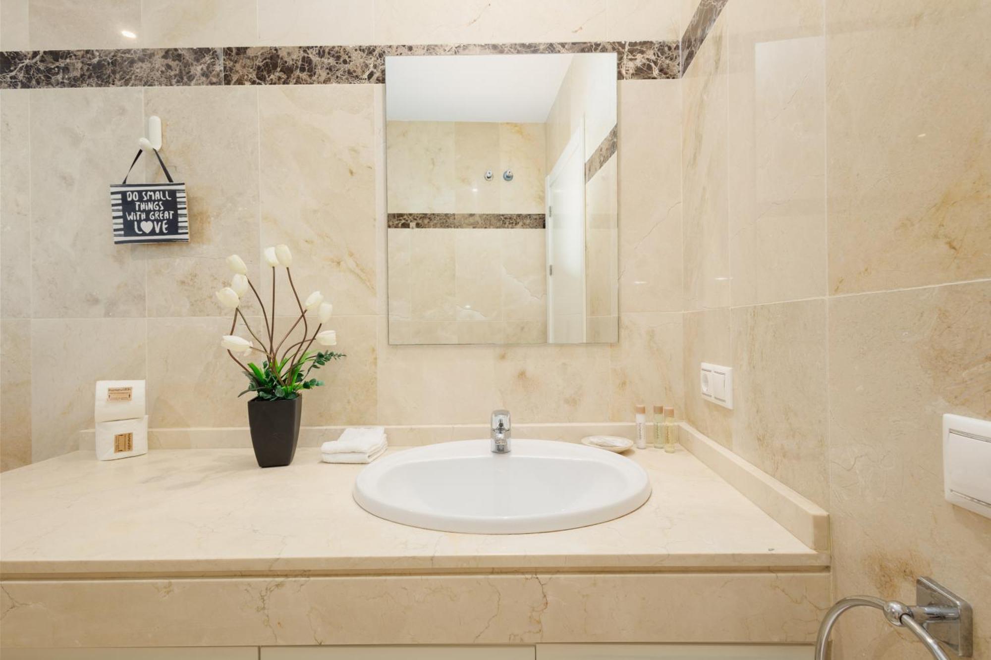 First-line Beach, Terrace And Pool With Incredible Sea Views, New Golden Mile Apartment