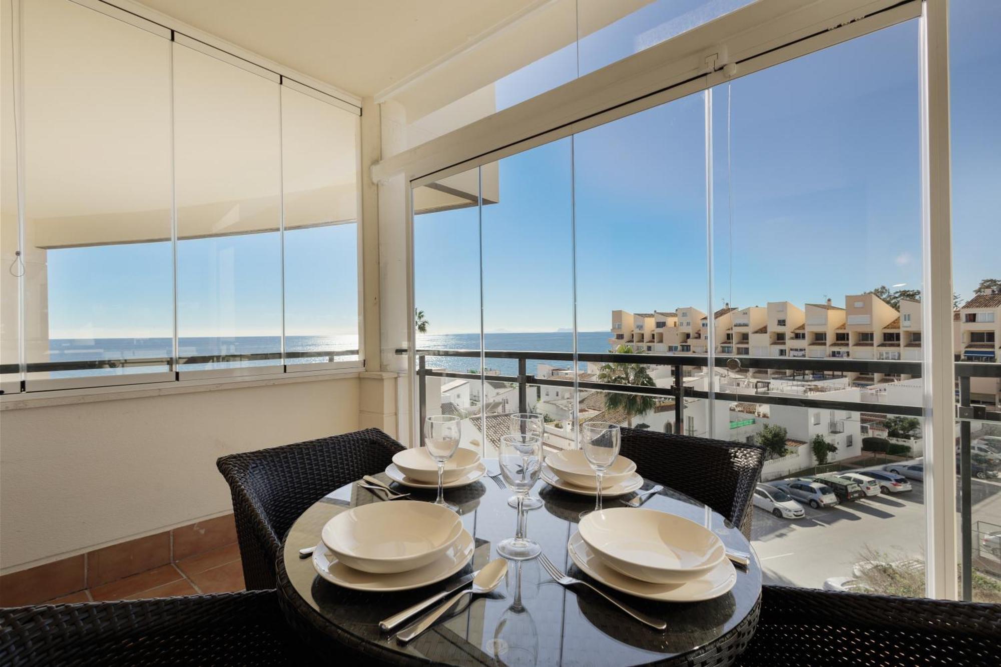 First-line Beach, Terrace And Pool With Incredible Sea Views, New Golden Mile * Estepona