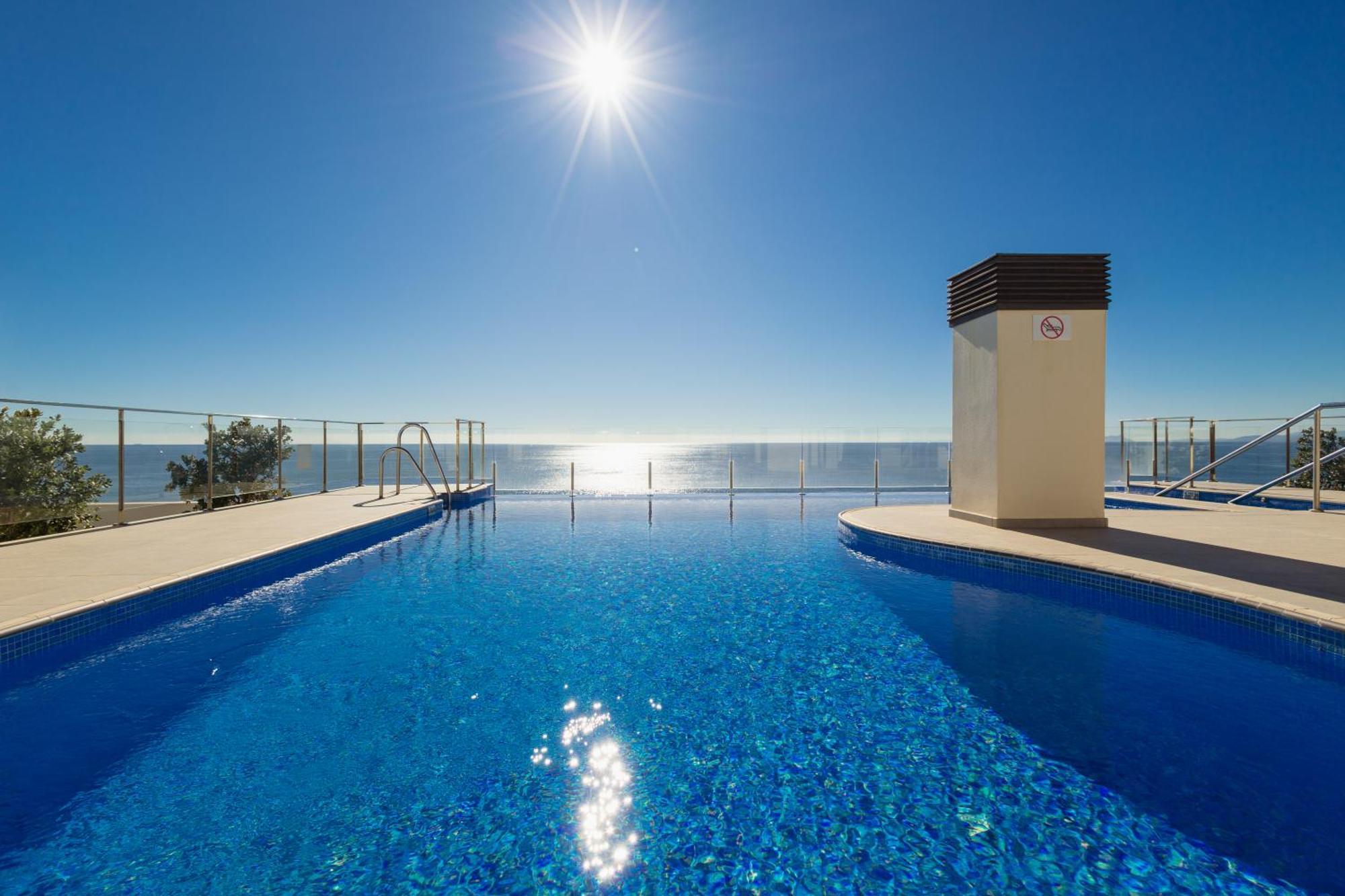 First-line Beach, Terrace And Pool With Incredible Sea Views, New Golden Mile Apartment