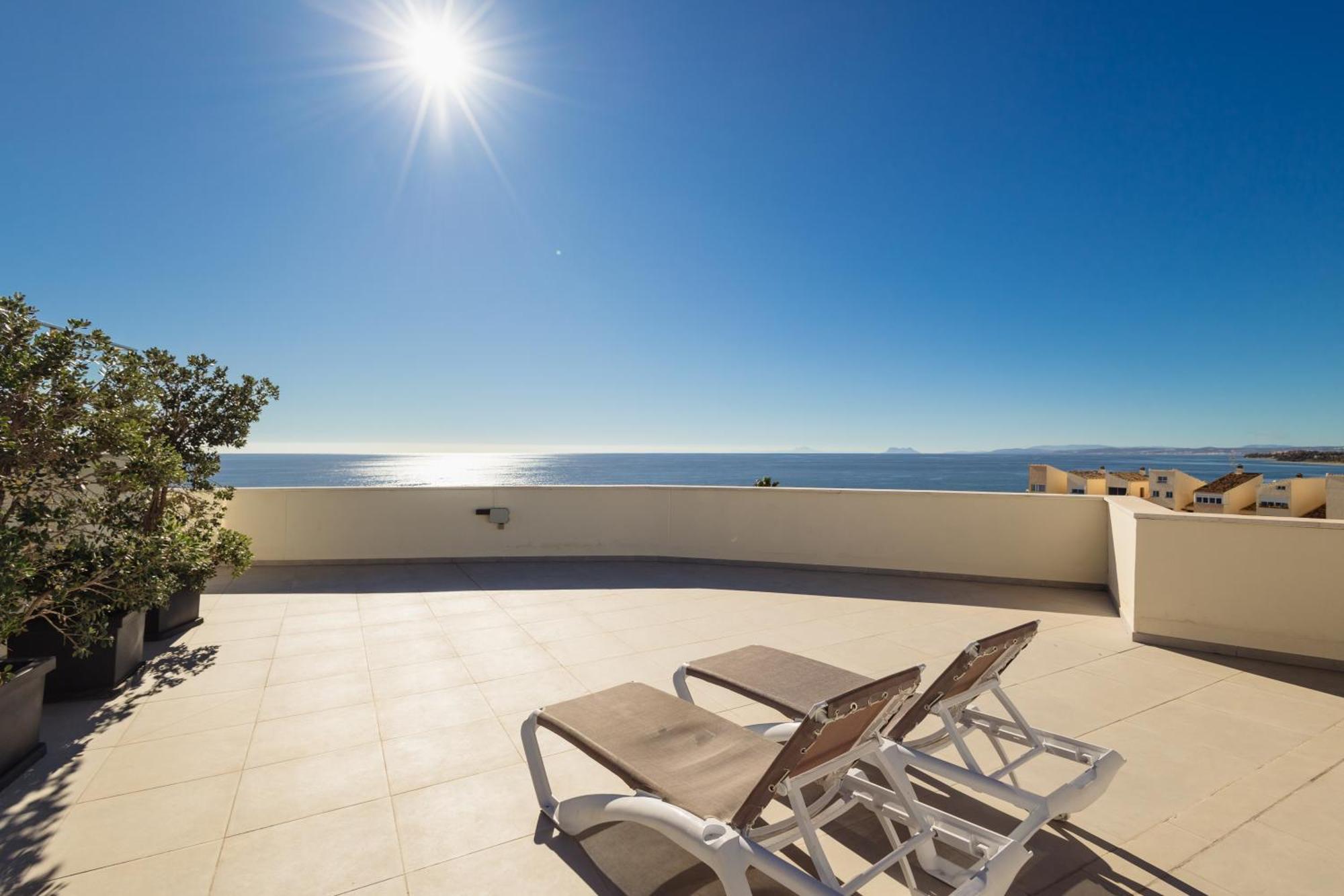 First-line Beach, Terrace And Pool With Incredible Sea Views, New Golden Mile *