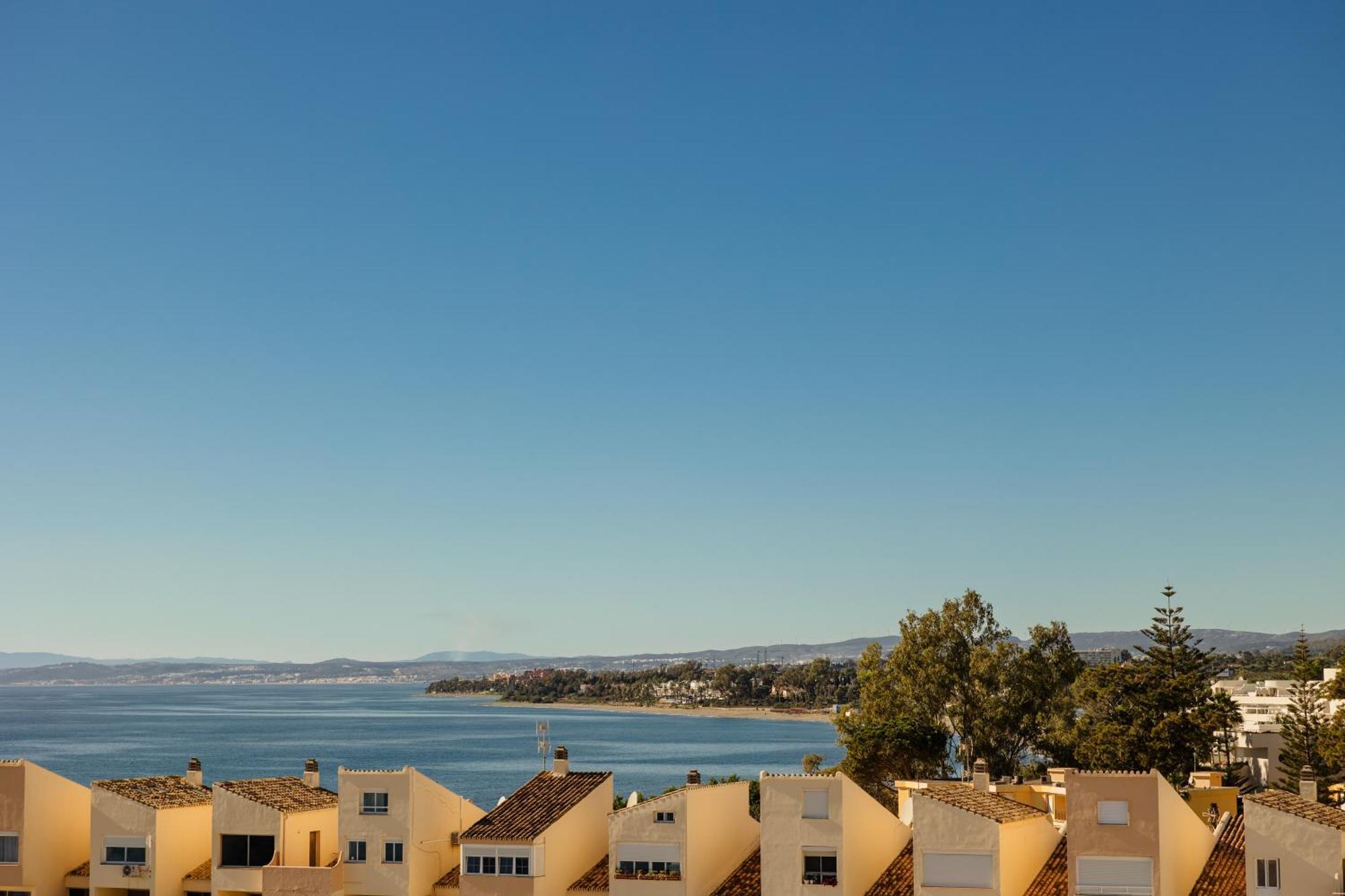 First-line Beach, Terrace And Pool With Incredible Sea Views, New Golden Mile Apartment