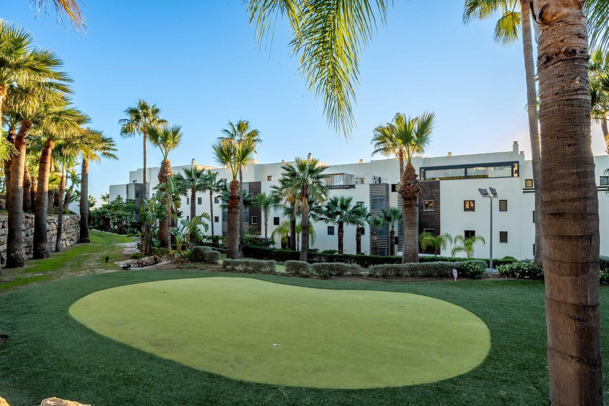 Luxury Escape - Flamingos Golf Retreat Apartment *