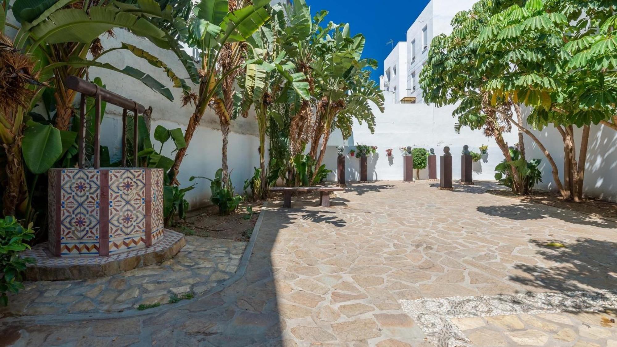 Chic Uurban Oasis In Estepona