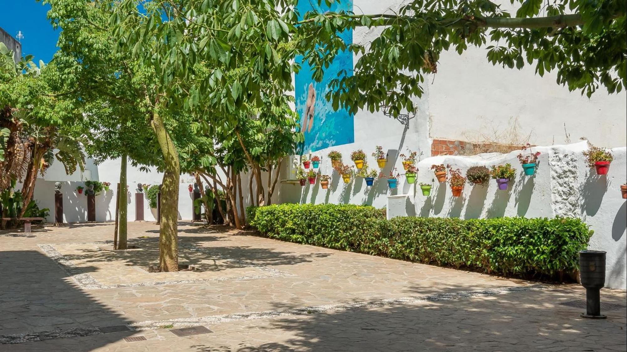 Apartment Chic Uurban Oasis In Estepona