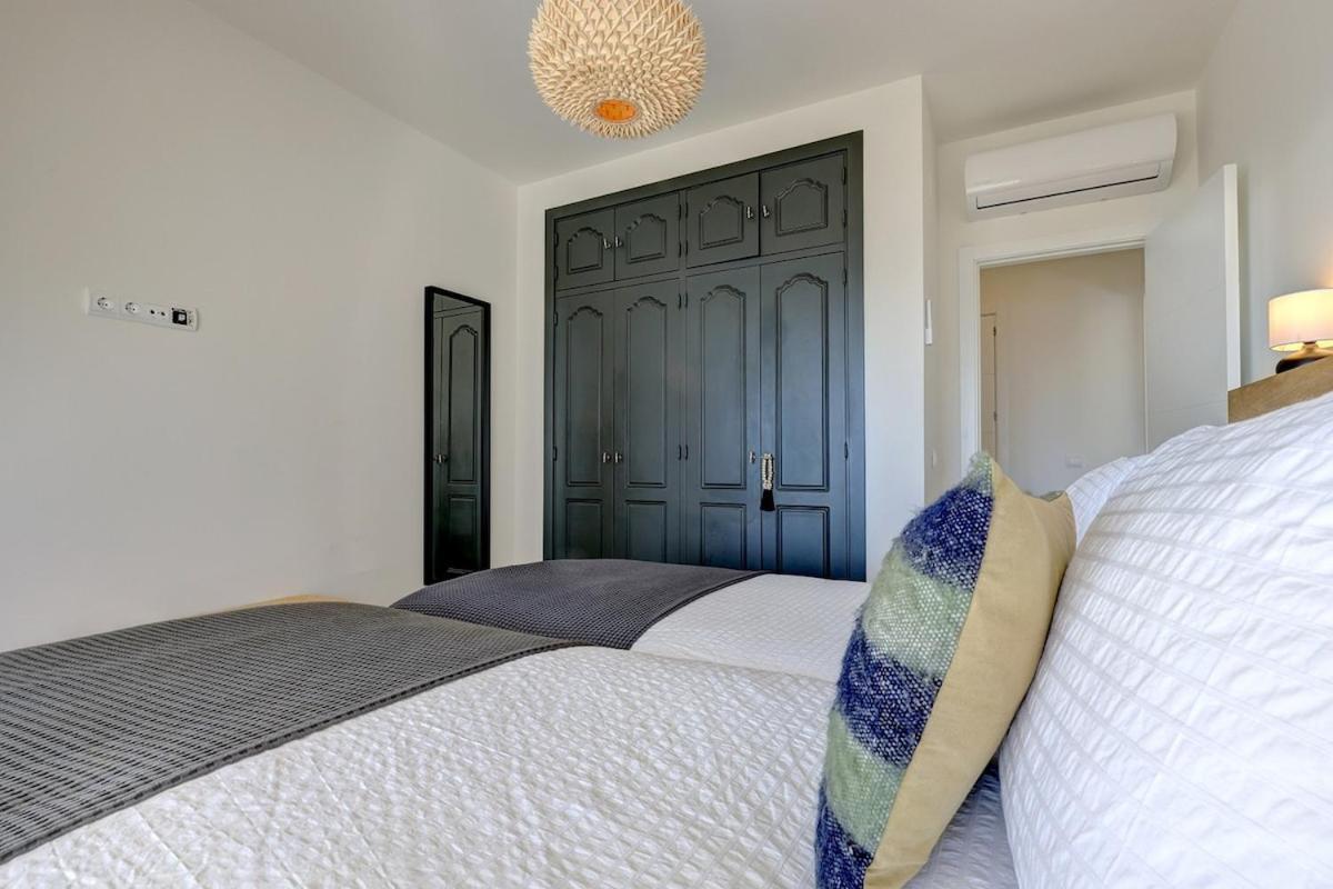 Apartamento Gerenoveerd Diez: Groot Balkon & Zeezicht Estepona