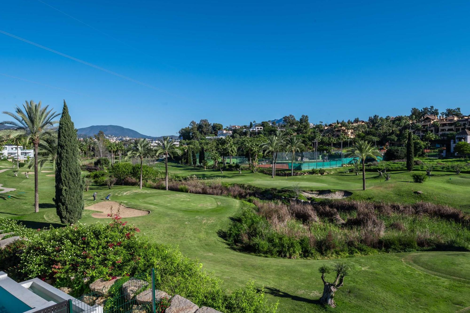Vacation Marbella I Chic, Cutting-edge Amenities, Private Heated Infinity Pool, Golf Front Location, Cinema