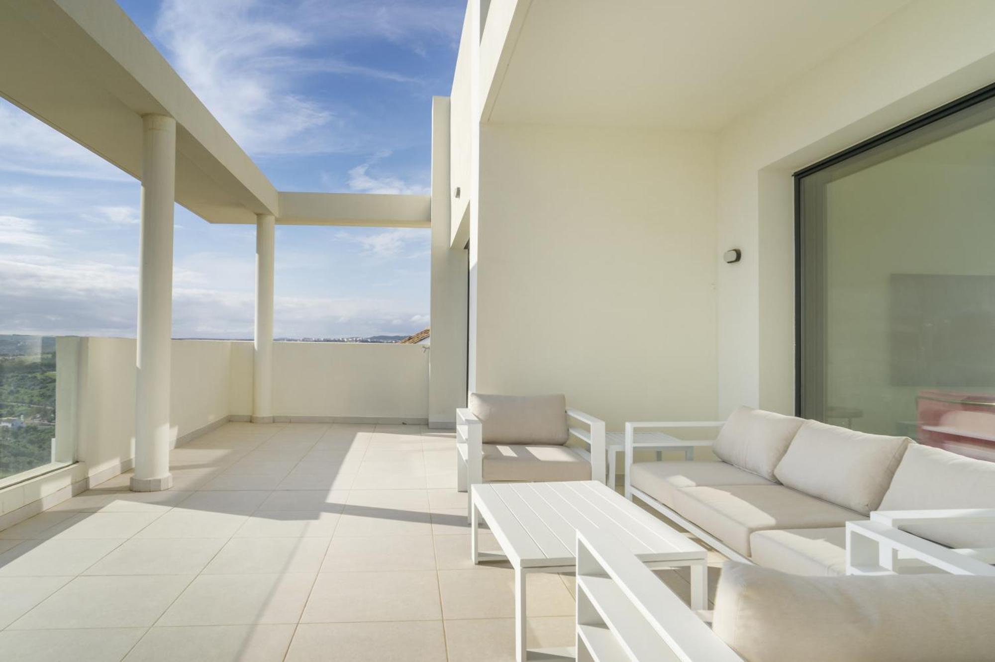 Theedgebythesea Fabulous Penthouse With Seaviews Estepona