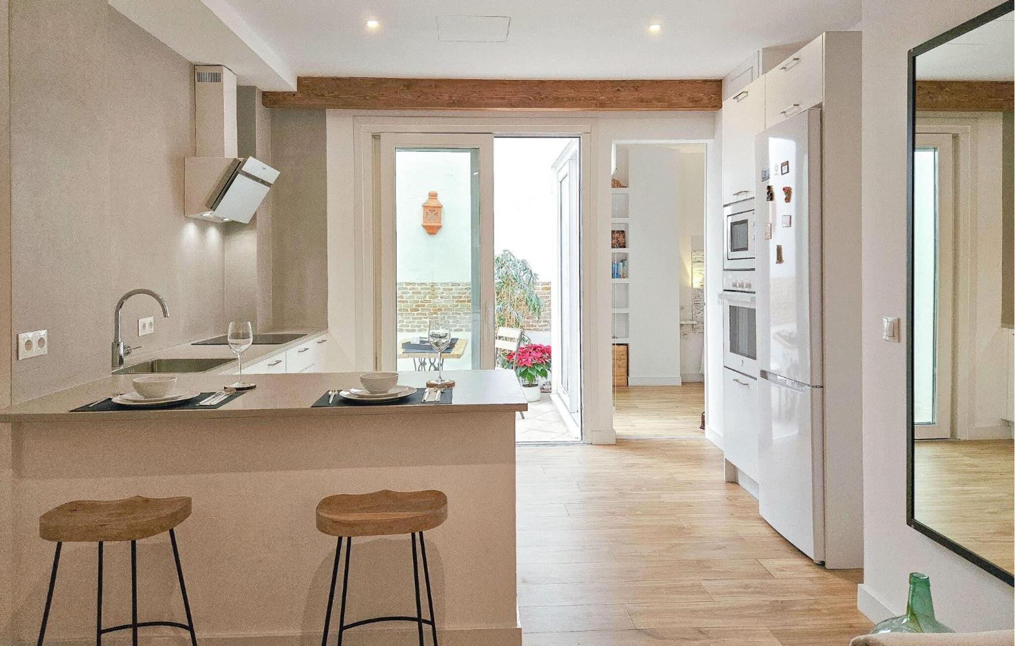 1 Bedroom Stunning In *
