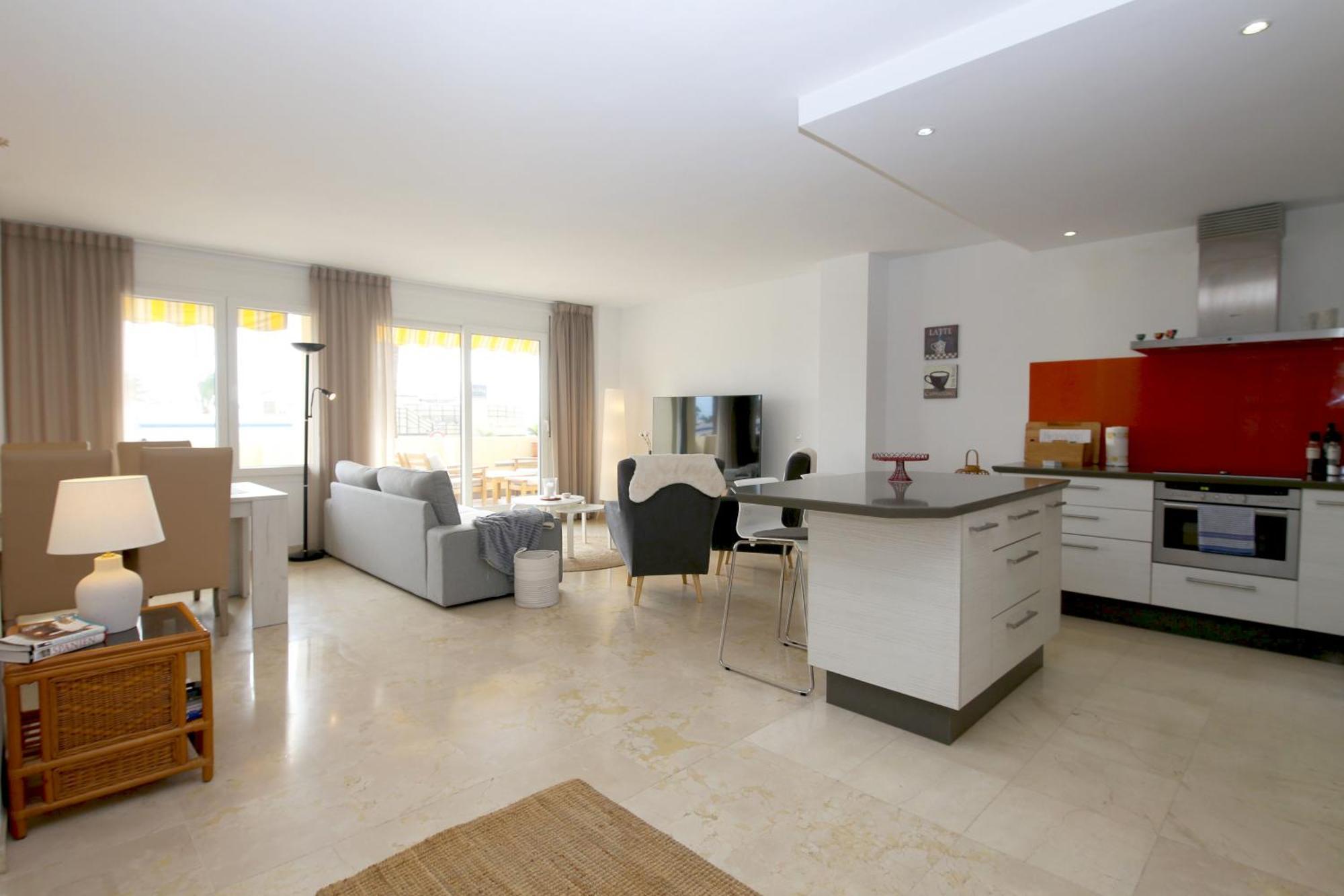 Port Kim Apartment Estepona
