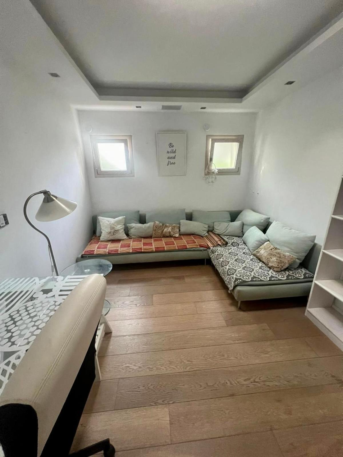 Bonita Con Piscina Villa