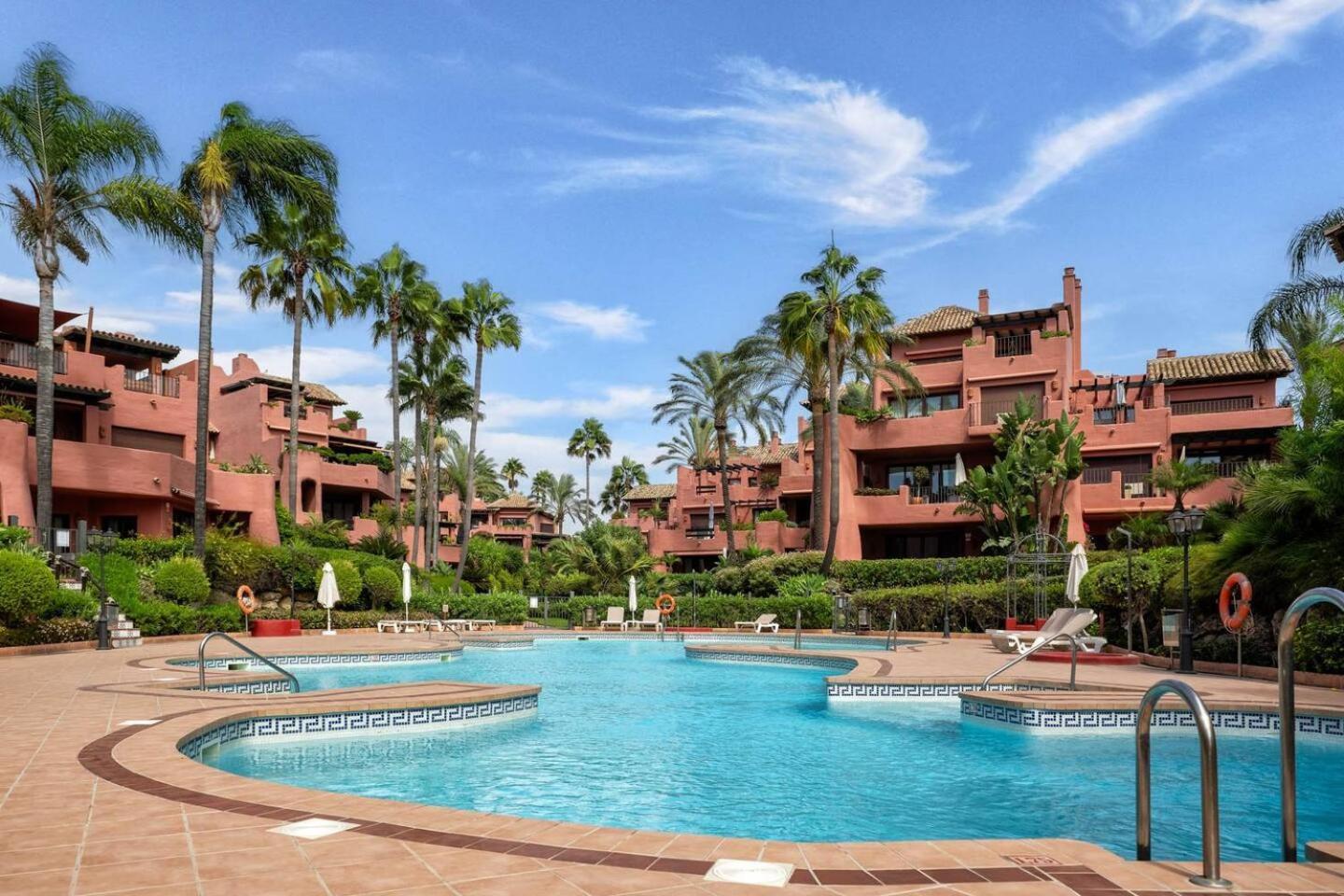 Apartamento Beachfront Penthouse, Pool Gym Estepona