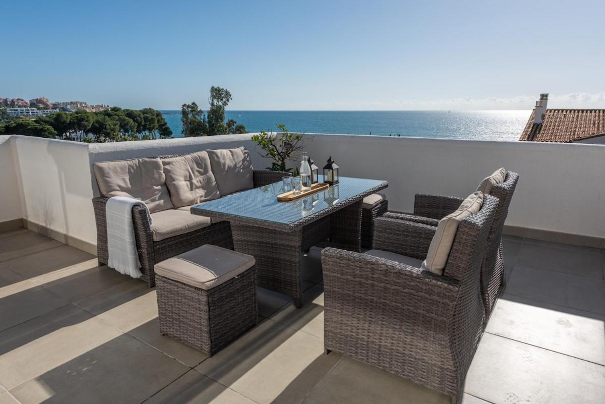 Apartment Stunning Beachfront Penthouse Estepona