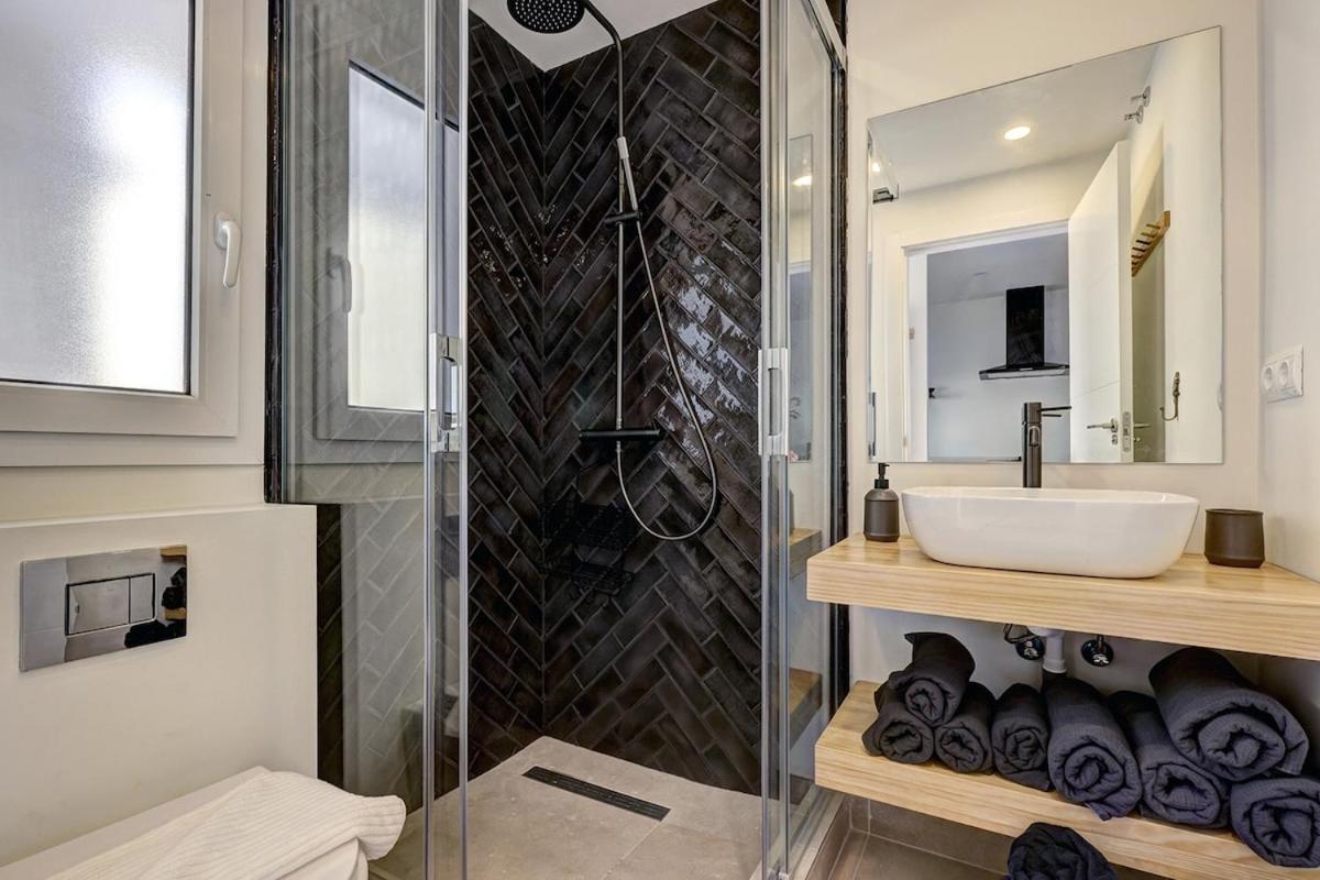 Astro Renovated & Seaview Apartment Estepona