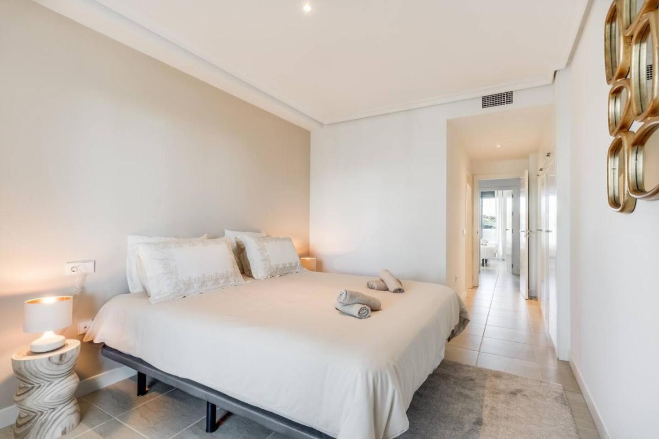 Apartment Sunset Golf Escape - Stijlvol New Golden Mile Estepona