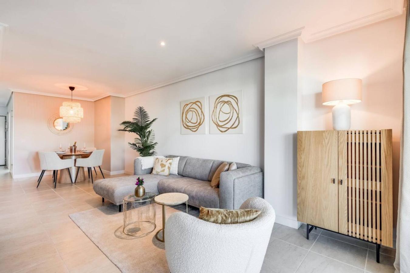 Apartment Sunset Golf Escape - Stijlvol New Golden Mile Estepona
