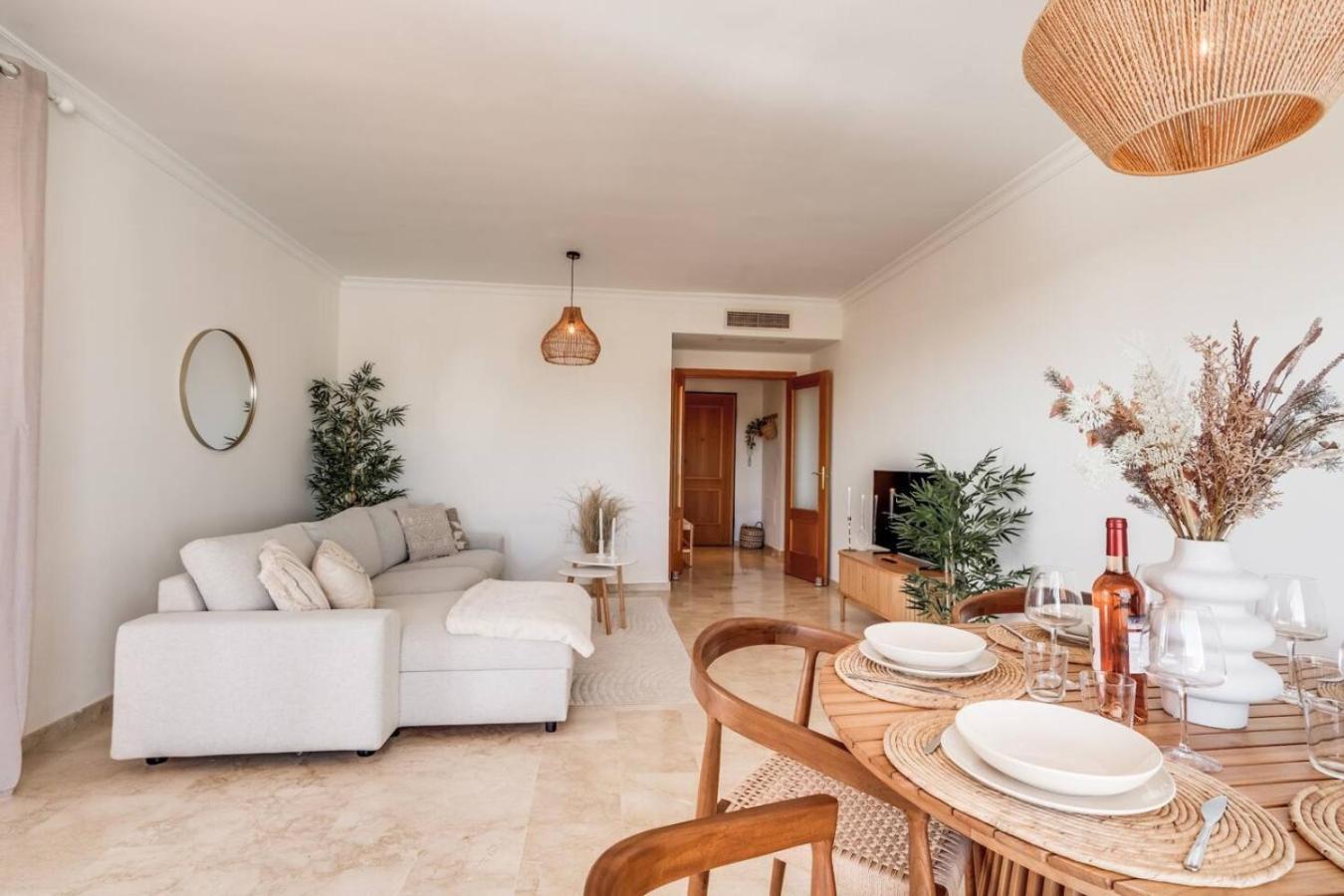 Beautiful Casita Near Lunymar Golf Course With Stunning Views Apartment Estepona