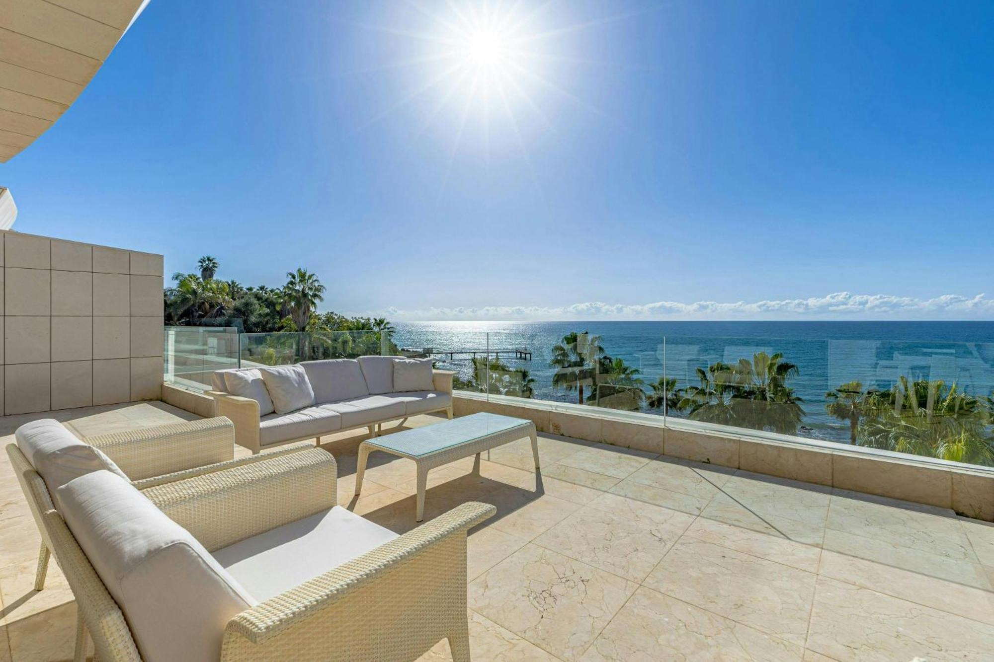 Les Rivages Apartment *
